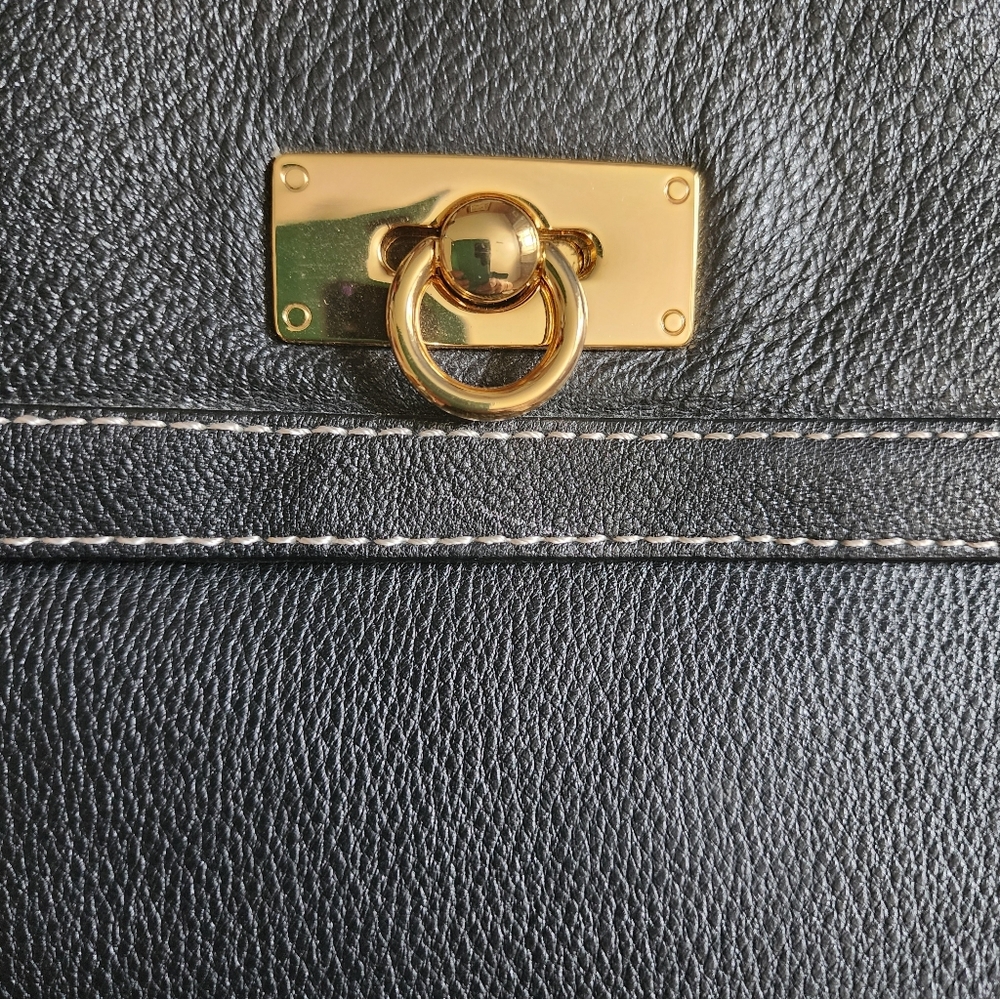 Beautiful, premium quality genuine leather bag. Barr+Barr New York. Brand new. - Picture 6 of 6